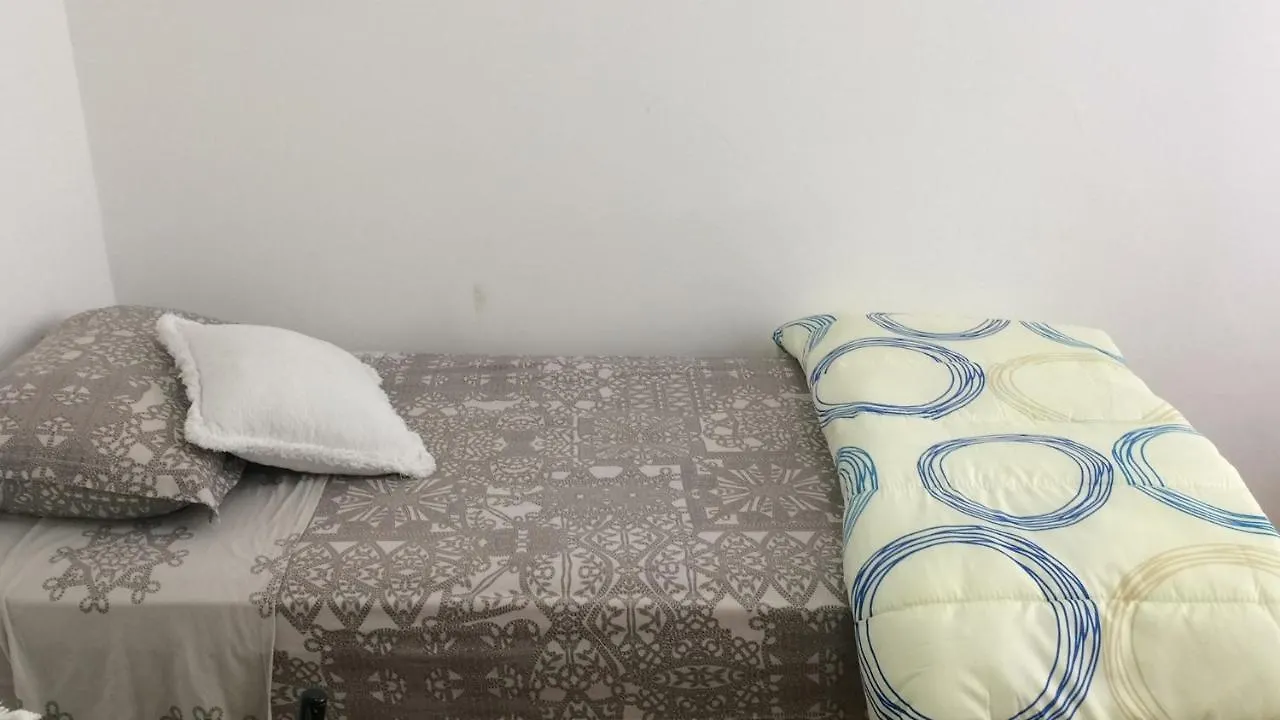 Proximo Ao Consulado - Quarto Inteiro Porto Alegre Brasilien